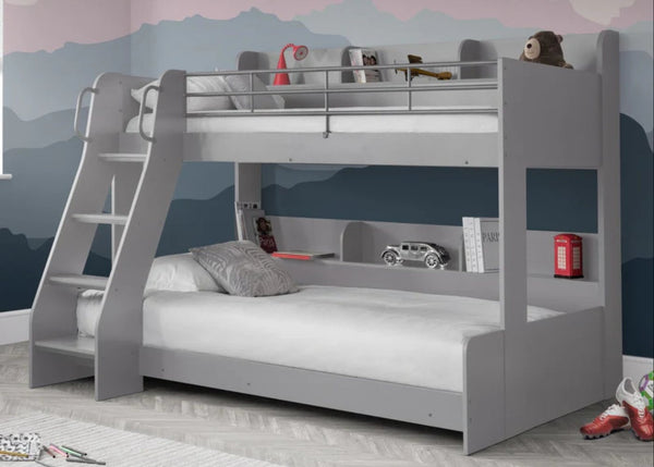 Domino Triple Sleeper