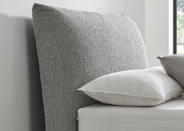 Luna Pillow Boucle Bed