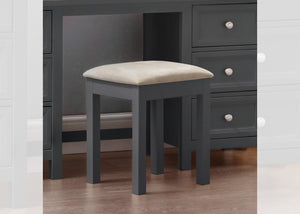 Maine Dressing Stool