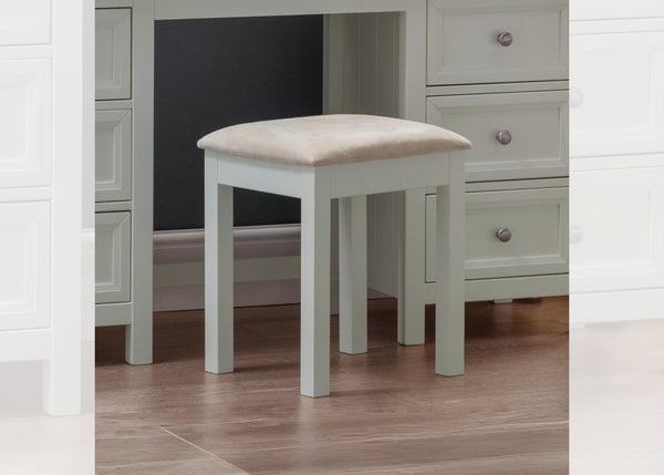 Maine Dressing Stool